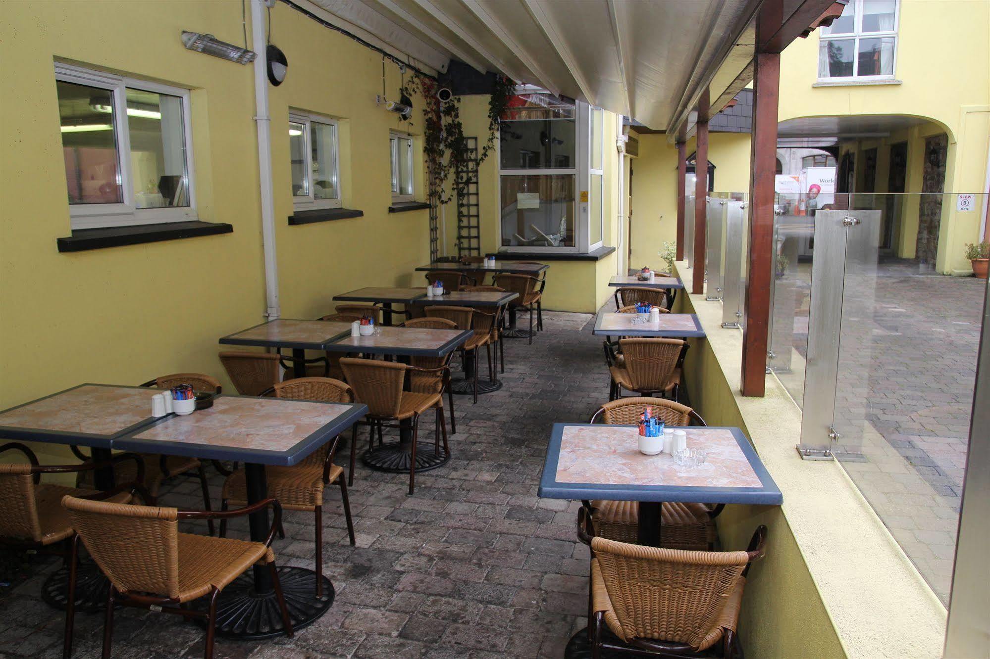 The Old Imperial Hotel יוגאל מראה חיצוני תמונה